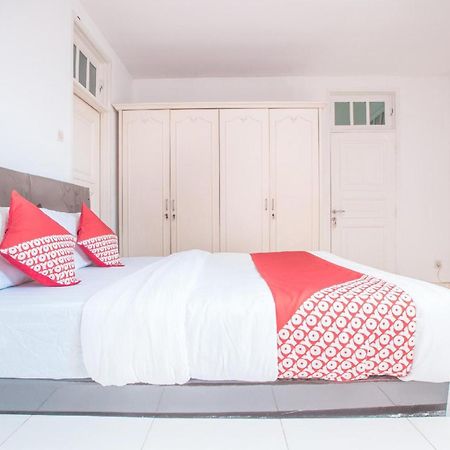 Capital O 332 Residence G17 Kemang Джакарта Экстерьер фото