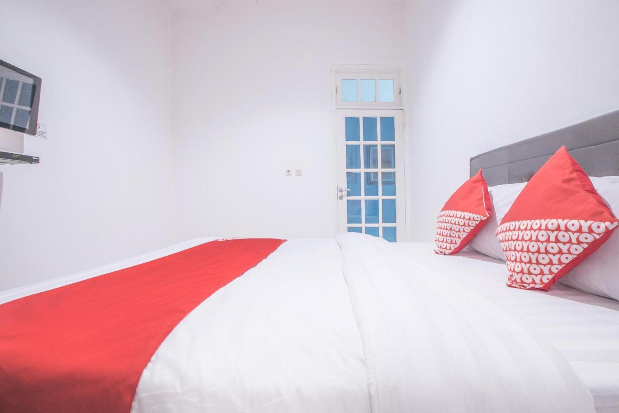 Capital O 332 Residence G17 Kemang Джакарта Экстерьер фото