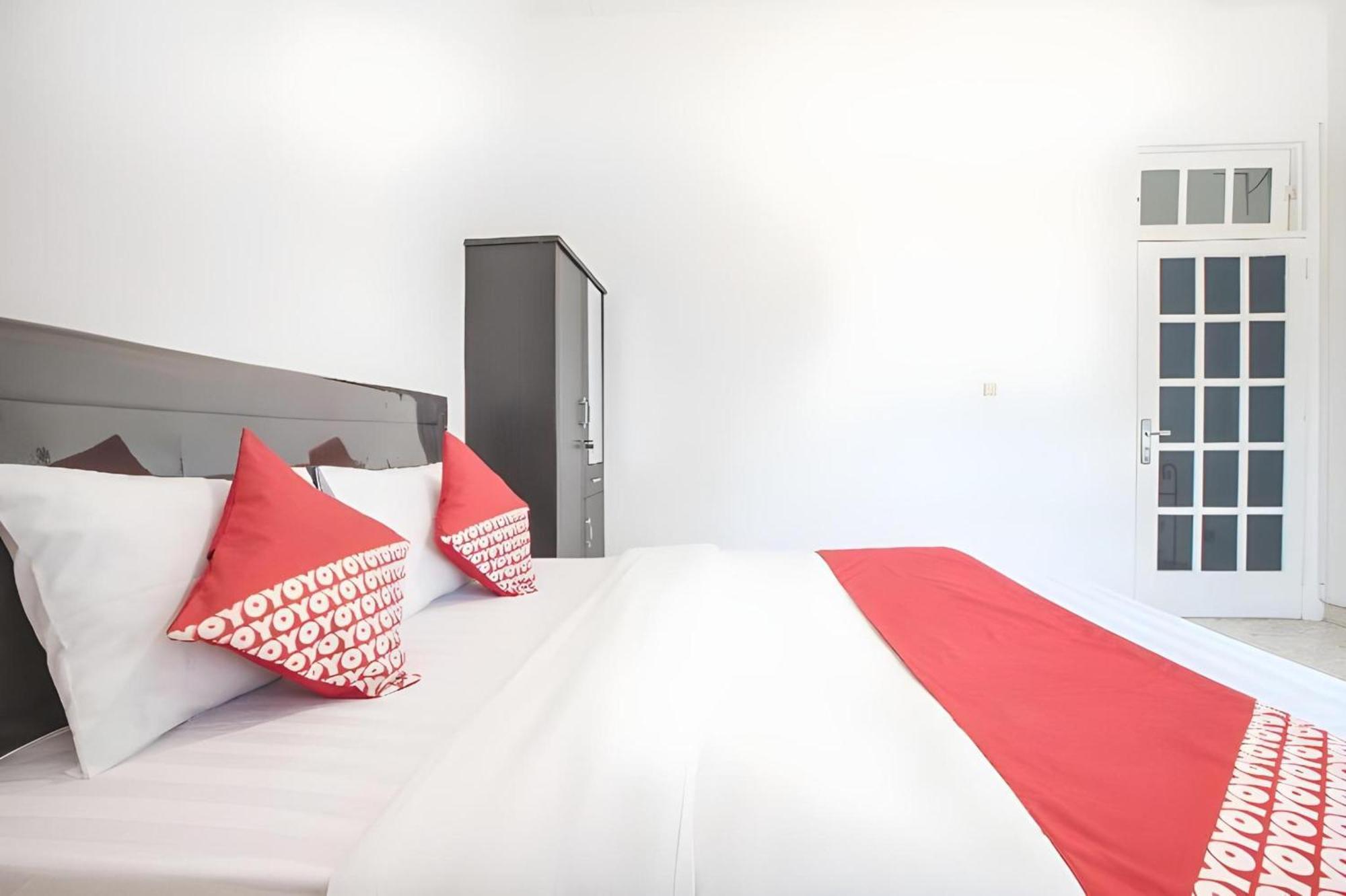 Capital O 332 Residence G17 Kemang Джакарта Экстерьер фото
