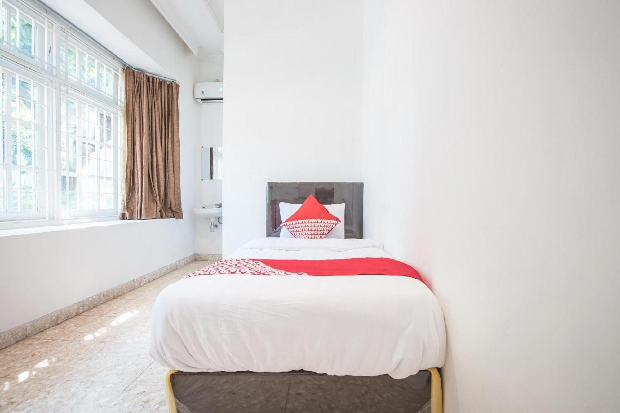 Capital O 332 Residence G17 Kemang Джакарта Экстерьер фото
